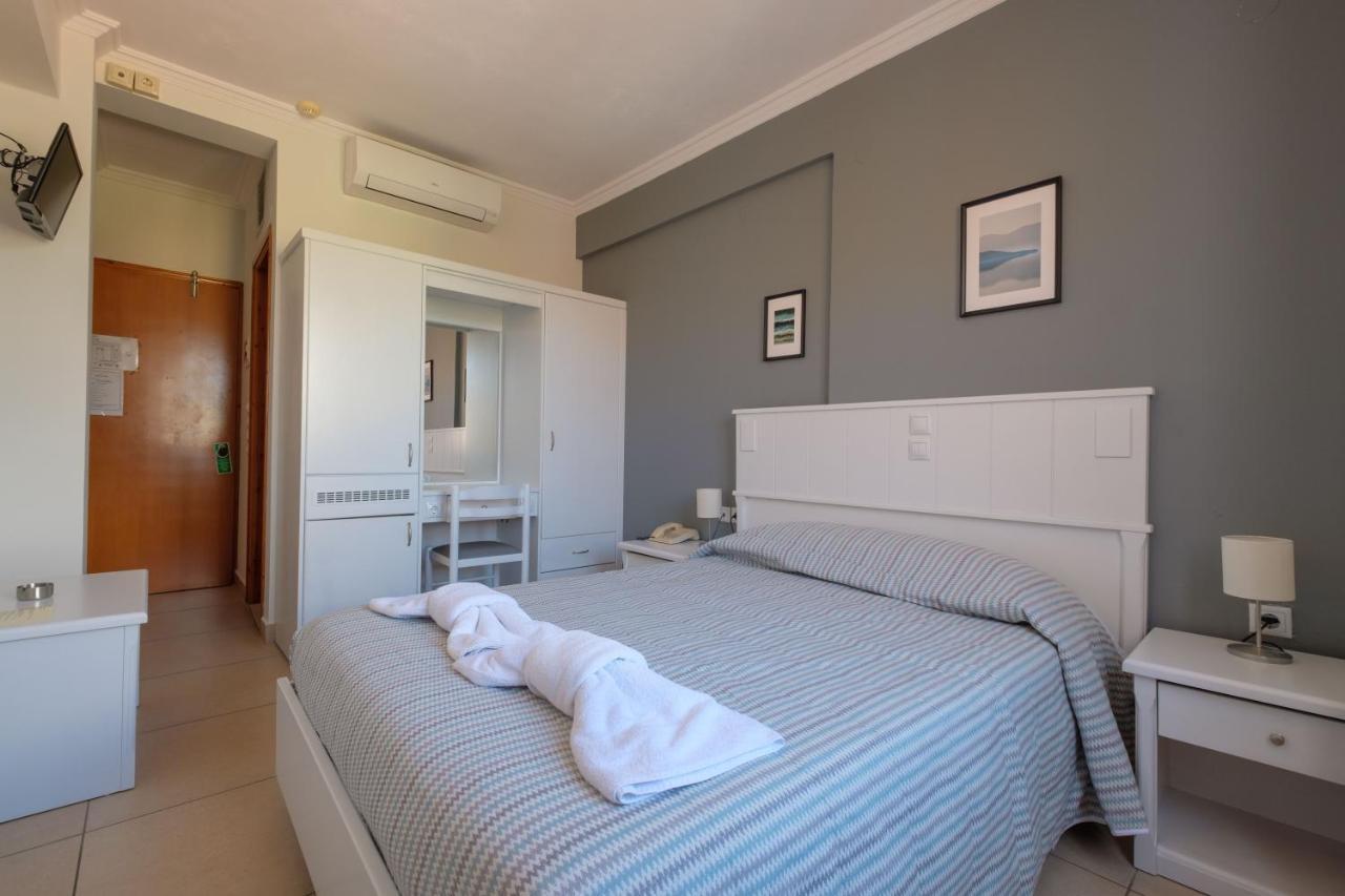Hotel Athina Agios Stefanos Avliotes  Eksteriør billede