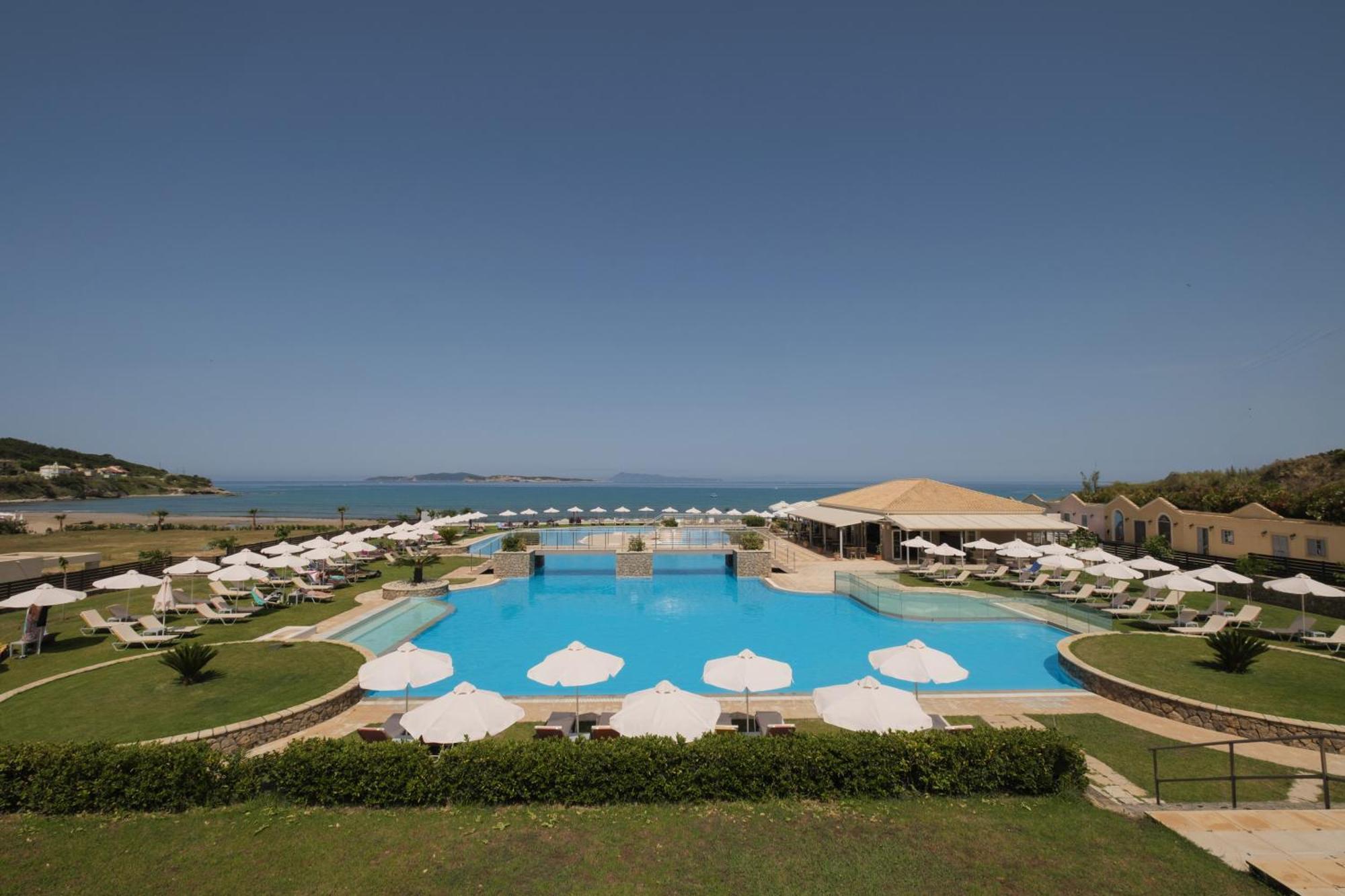 Hotel Athina Agios Stefanos Avliotes  Eksteriør billede